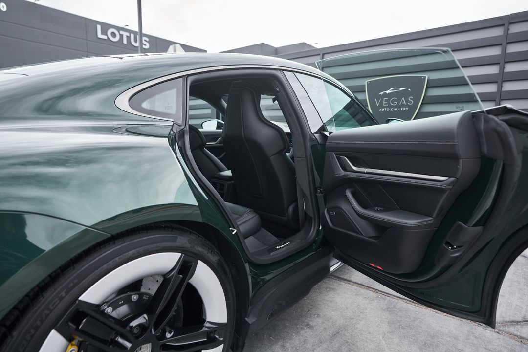 2025 Porsche Taycan