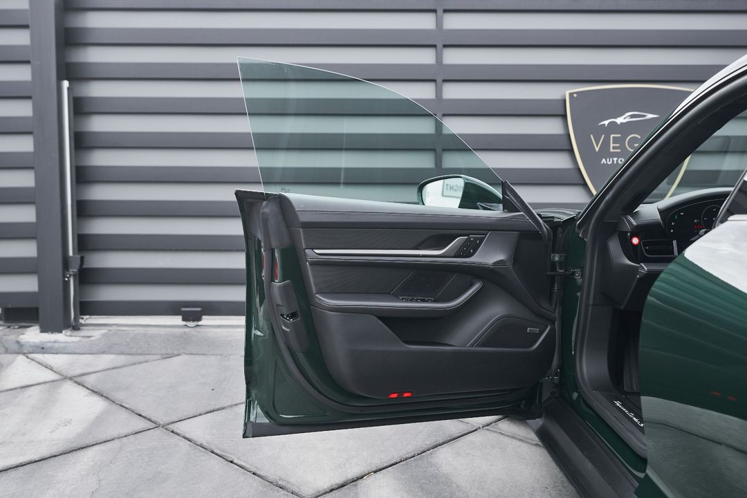 2025 Porsche Taycan
