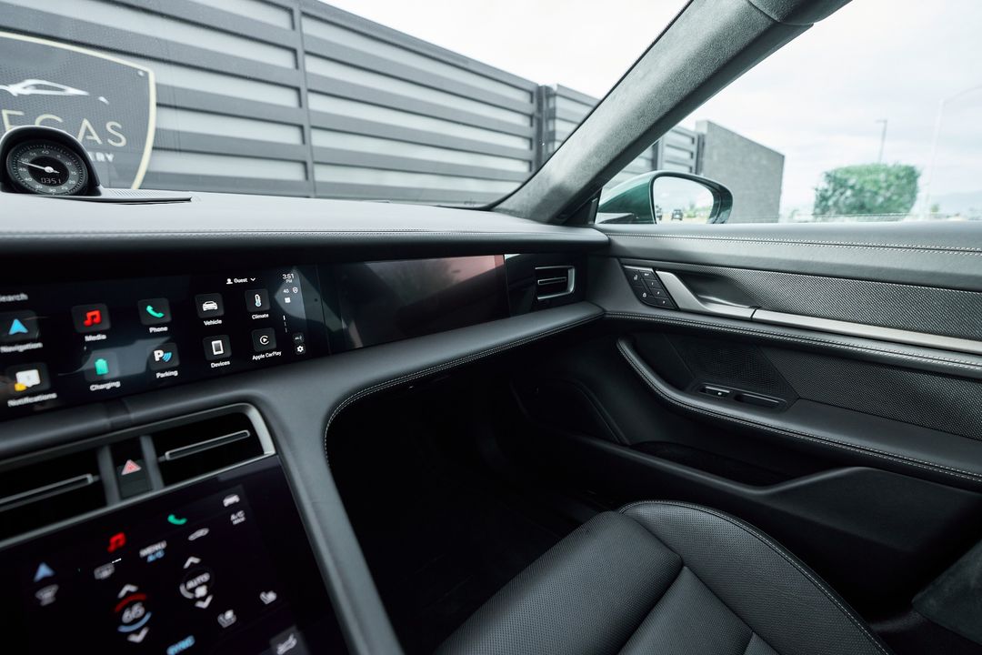2025 Porsche Taycan