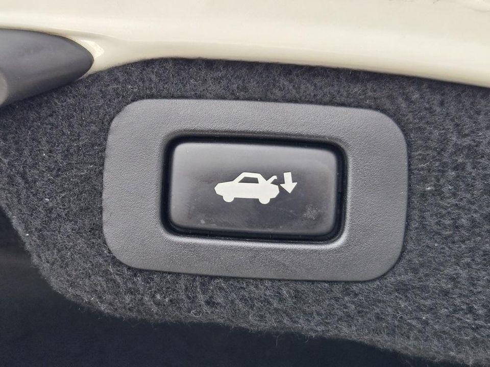 2014 Lexus LS