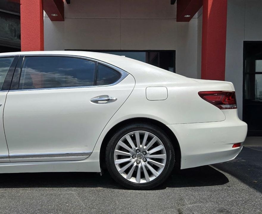 2014 Lexus LS