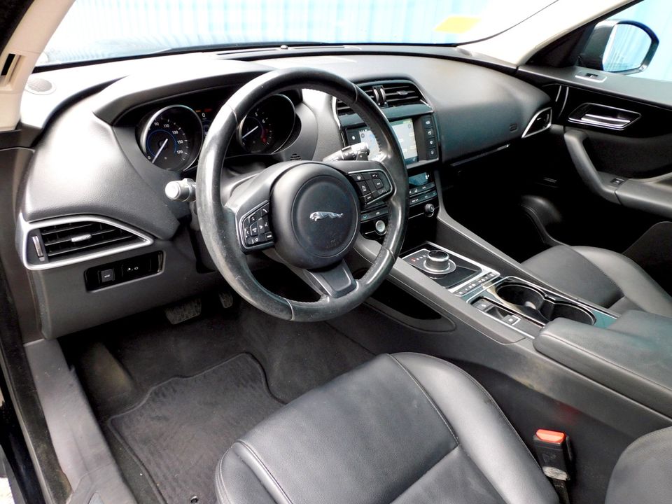 2017 Jaguar F-pace