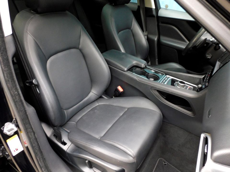 2017 Jaguar F-pace