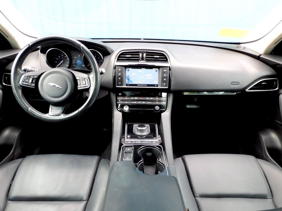 2017 Jaguar F-pace