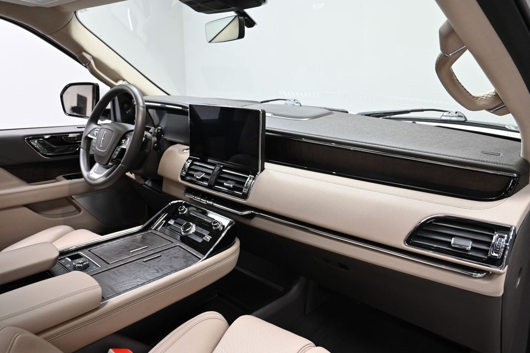 2022 Lincoln Navigator