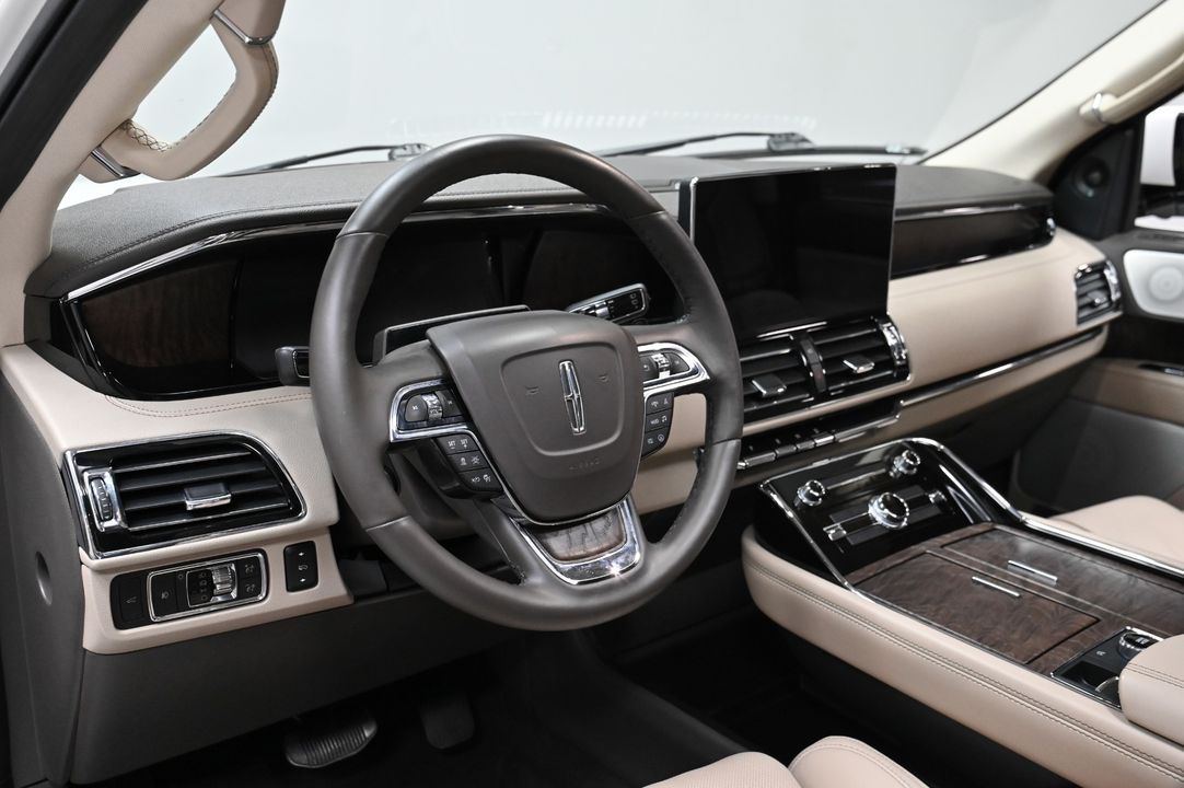 2022 Lincoln Navigator