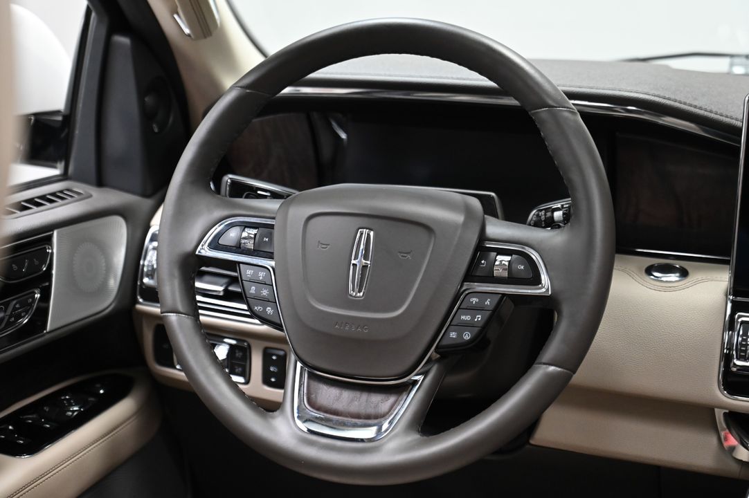 2022 Lincoln Navigator