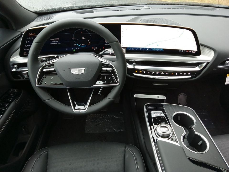 2025 Cadillac LYRIQ