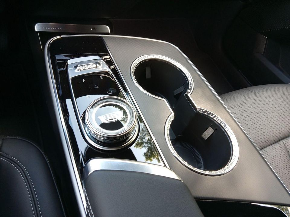 2025 Cadillac LYRIQ