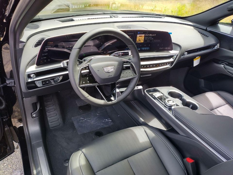 2025 Cadillac LYRIQ