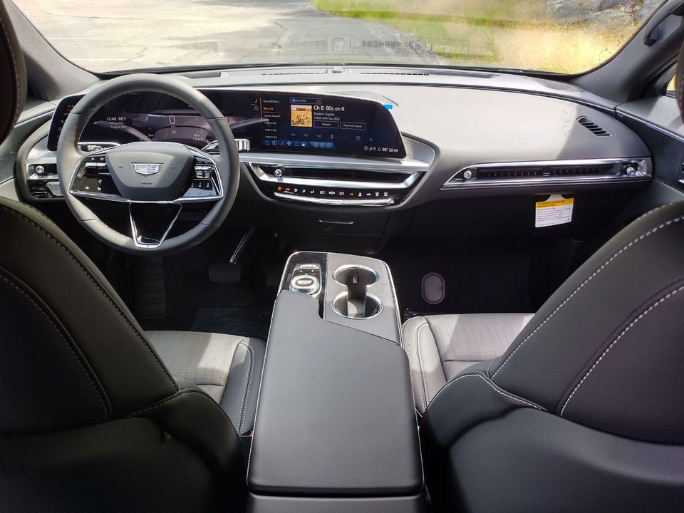 2025 Cadillac LYRIQ