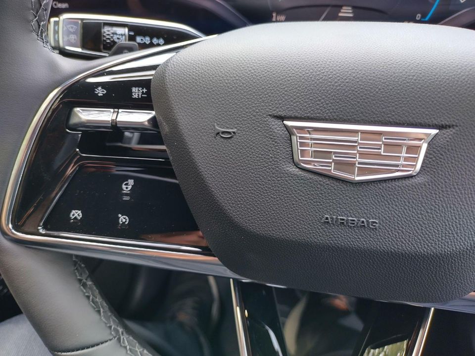 2025 Cadillac LYRIQ
