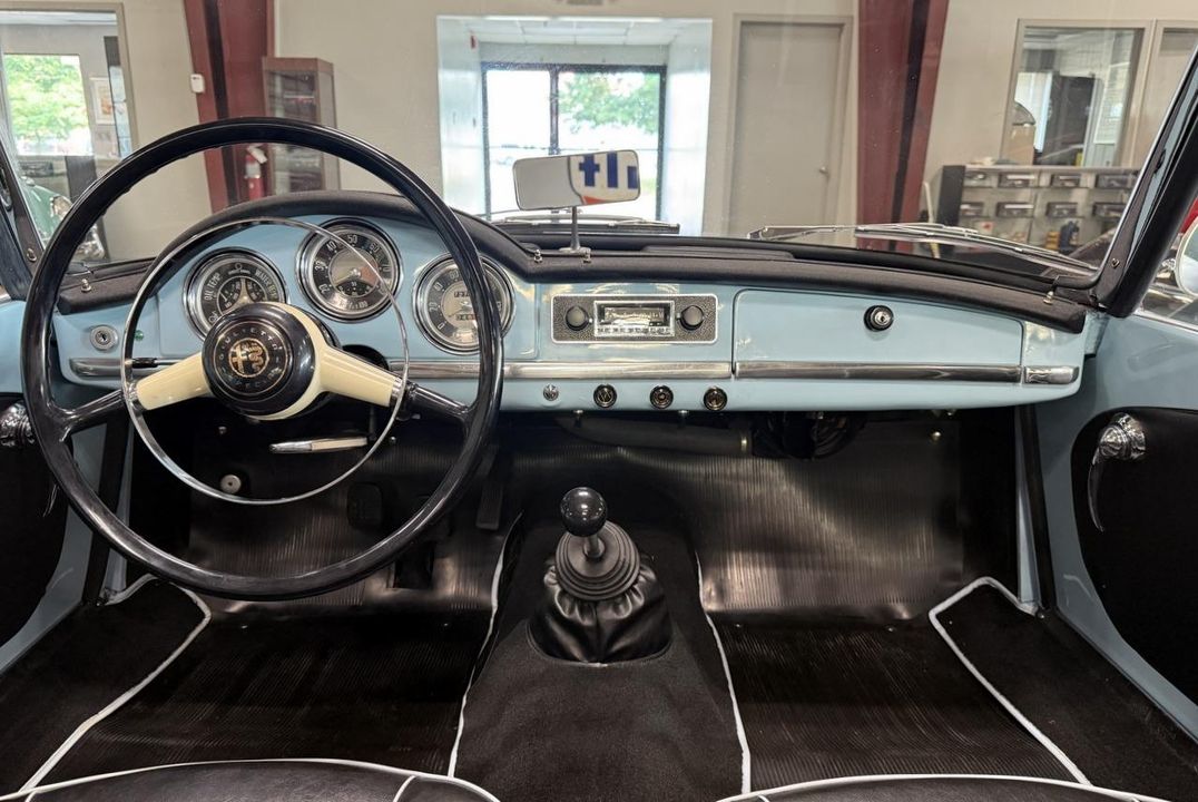 1960 Alfa Romeo Giuletta Spider Veloce
