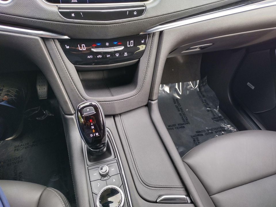 2025 Cadillac XT5