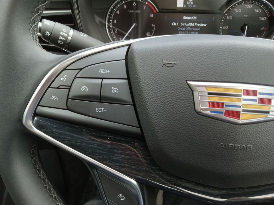 2025 Cadillac XT5