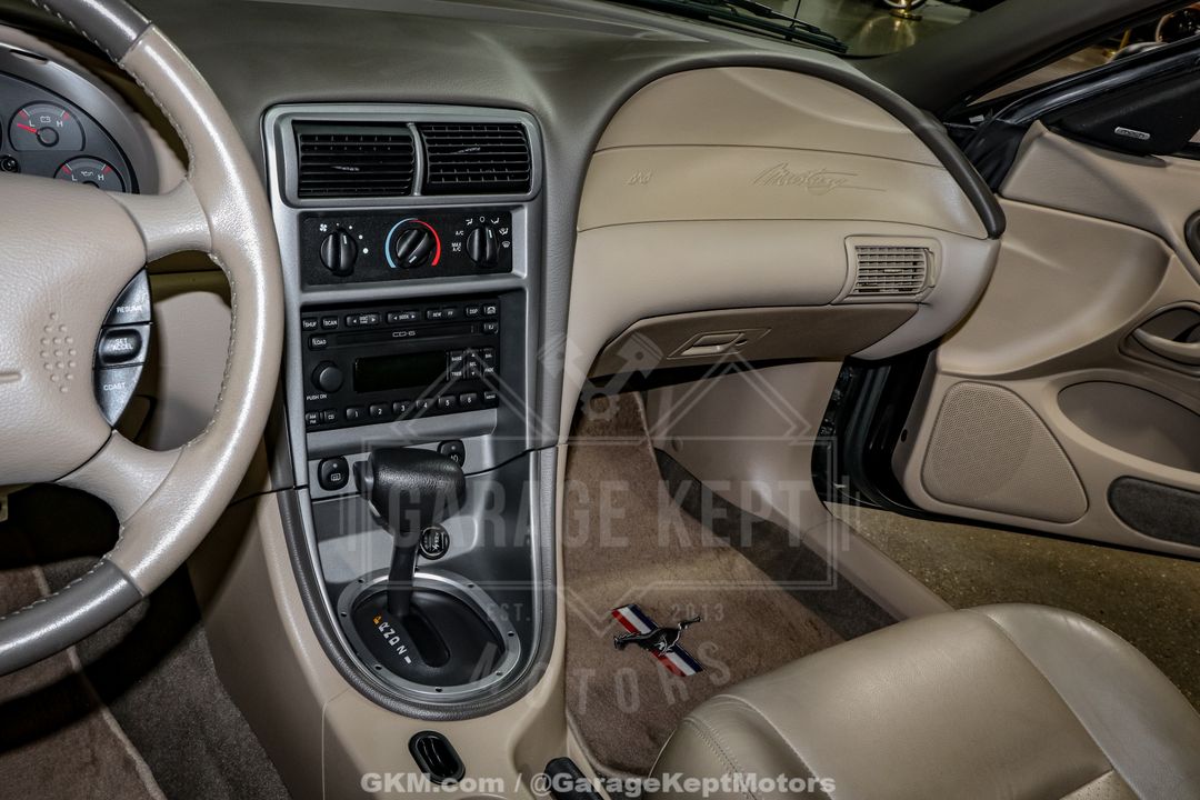 2003 Ford Mustang