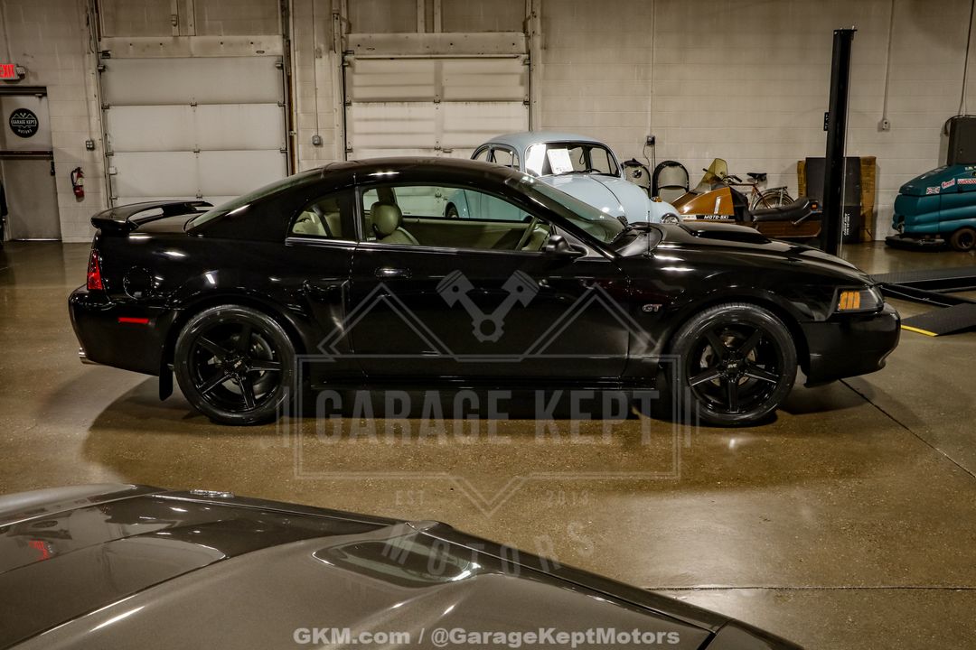 2003 Ford Mustang