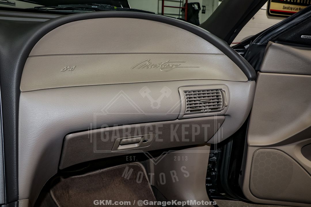 2003 Ford Mustang