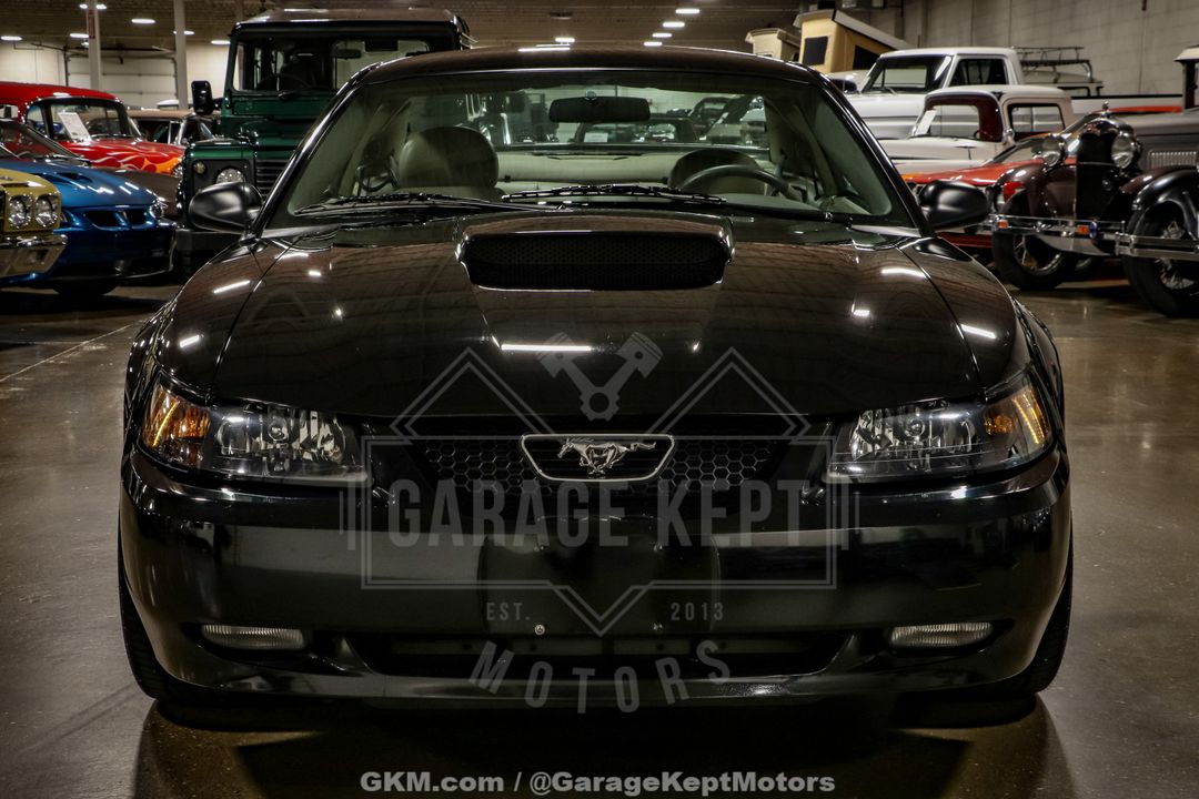 2003 Ford Mustang