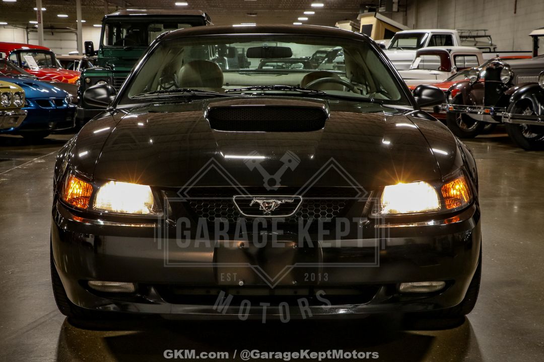 2003 Ford Mustang