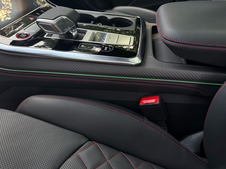 2025 Audi SQ7
