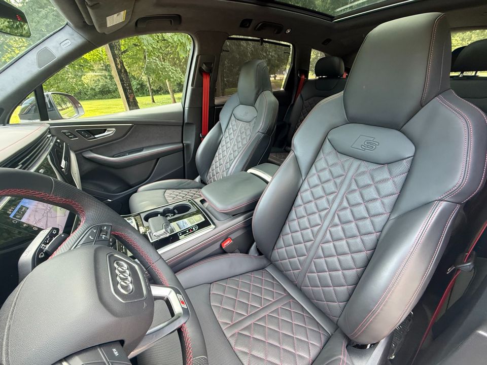 2025 Audi SQ7