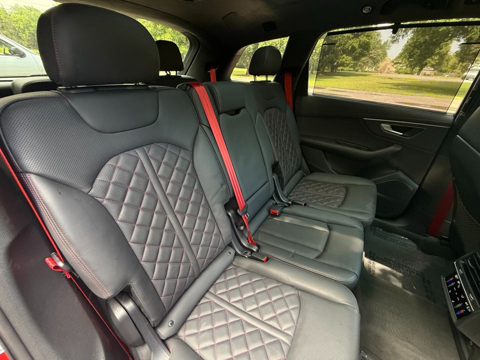 2025 Audi SQ7