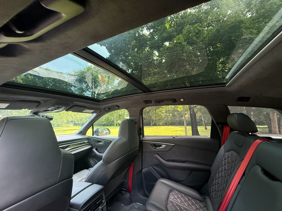 2025 Audi SQ7