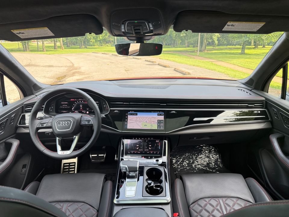2025 Audi SQ7