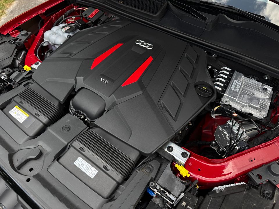 2025 Audi SQ7