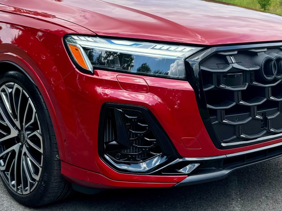 2025 Audi SQ7