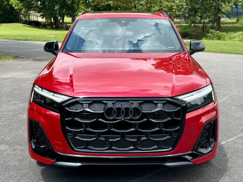 2025 Audi SQ7