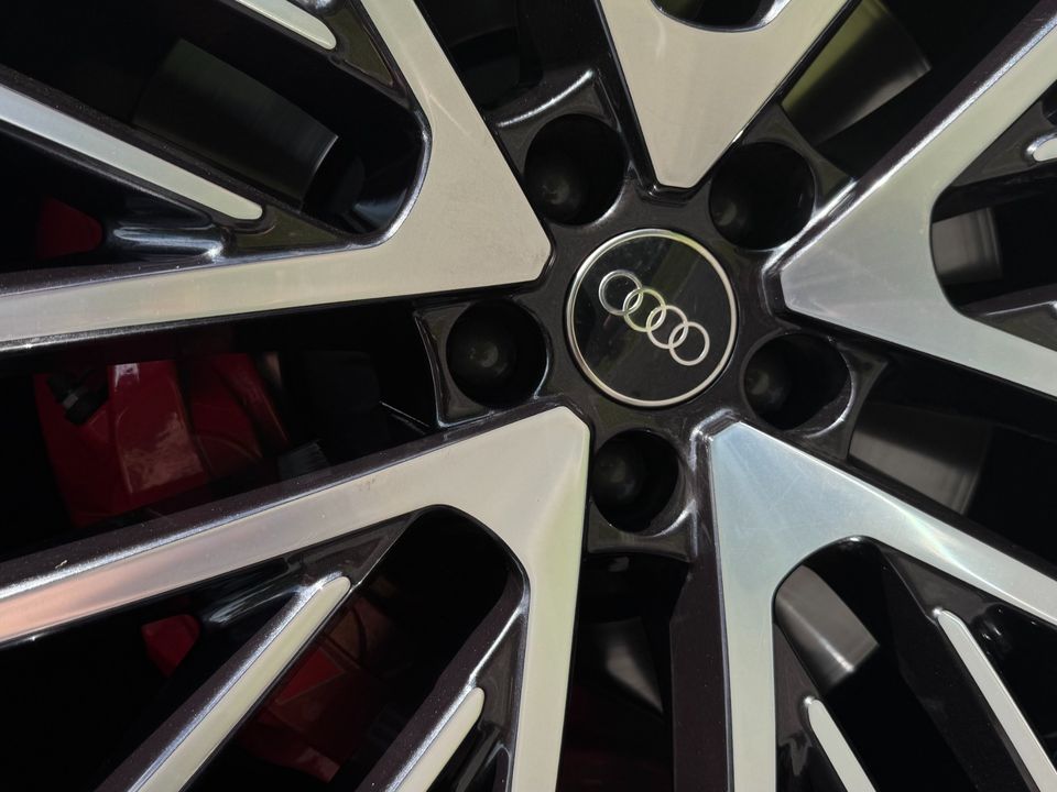 2025 Audi SQ7