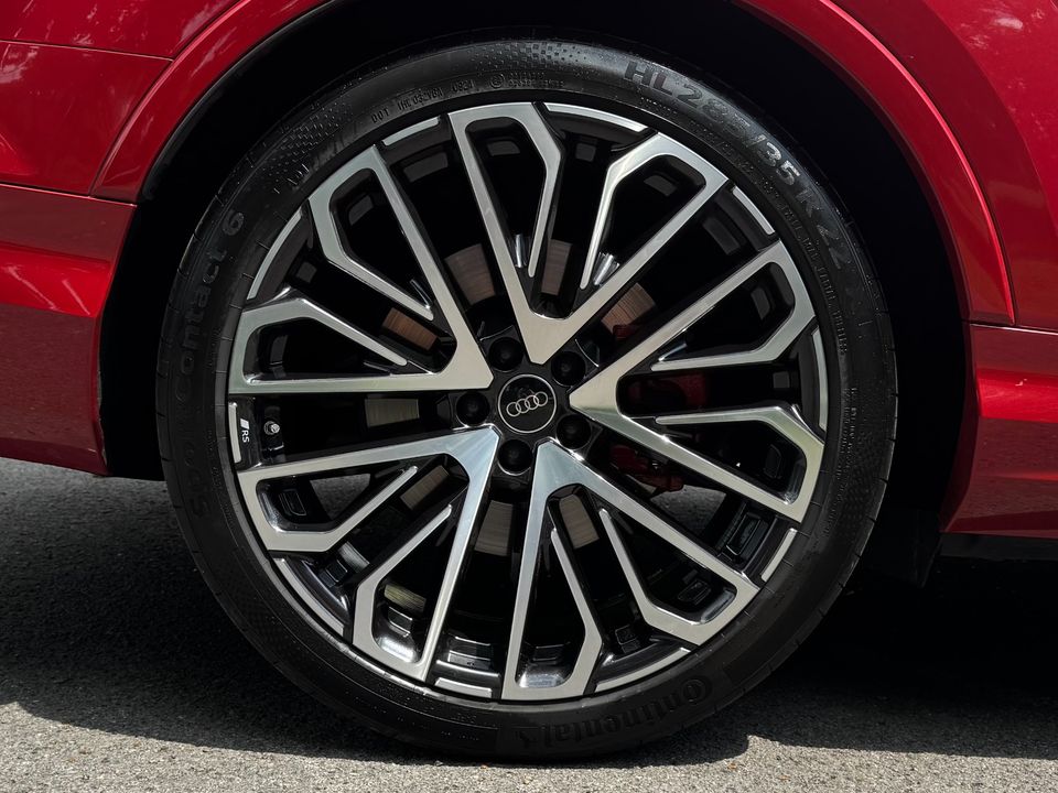 2025 Audi SQ7