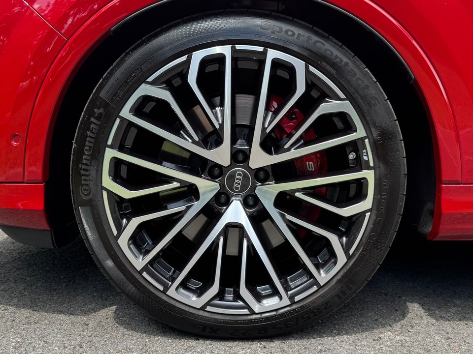 2025 Audi SQ7