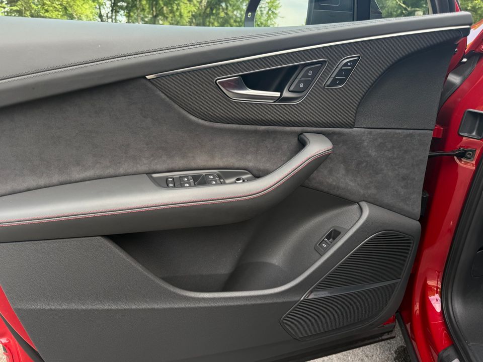 2025 Audi SQ7