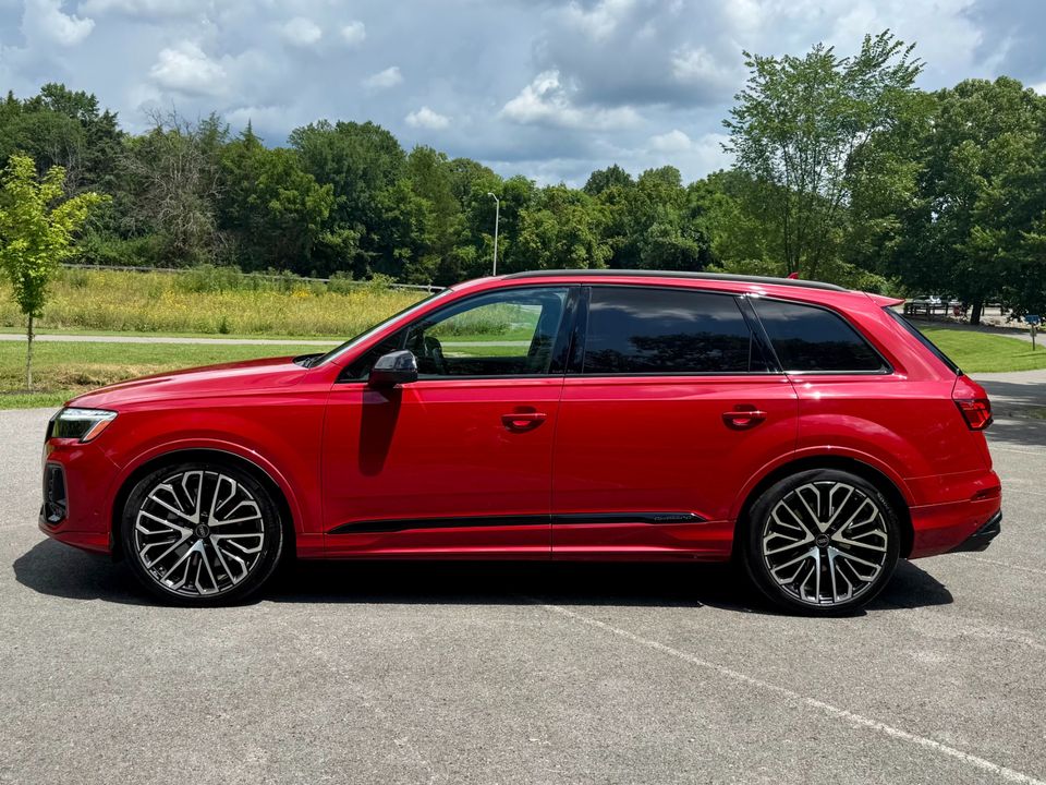 2025 Audi SQ7