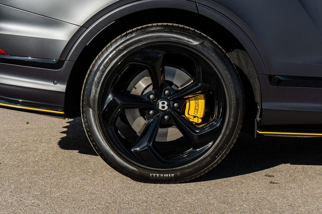 2025 Bentley Bentayga