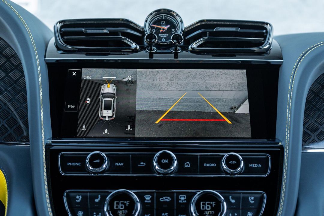 2025 Bentley Bentayga