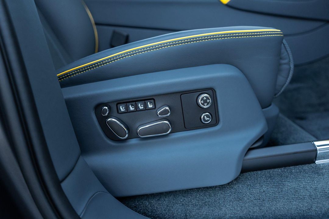 2025 Bentley Bentayga