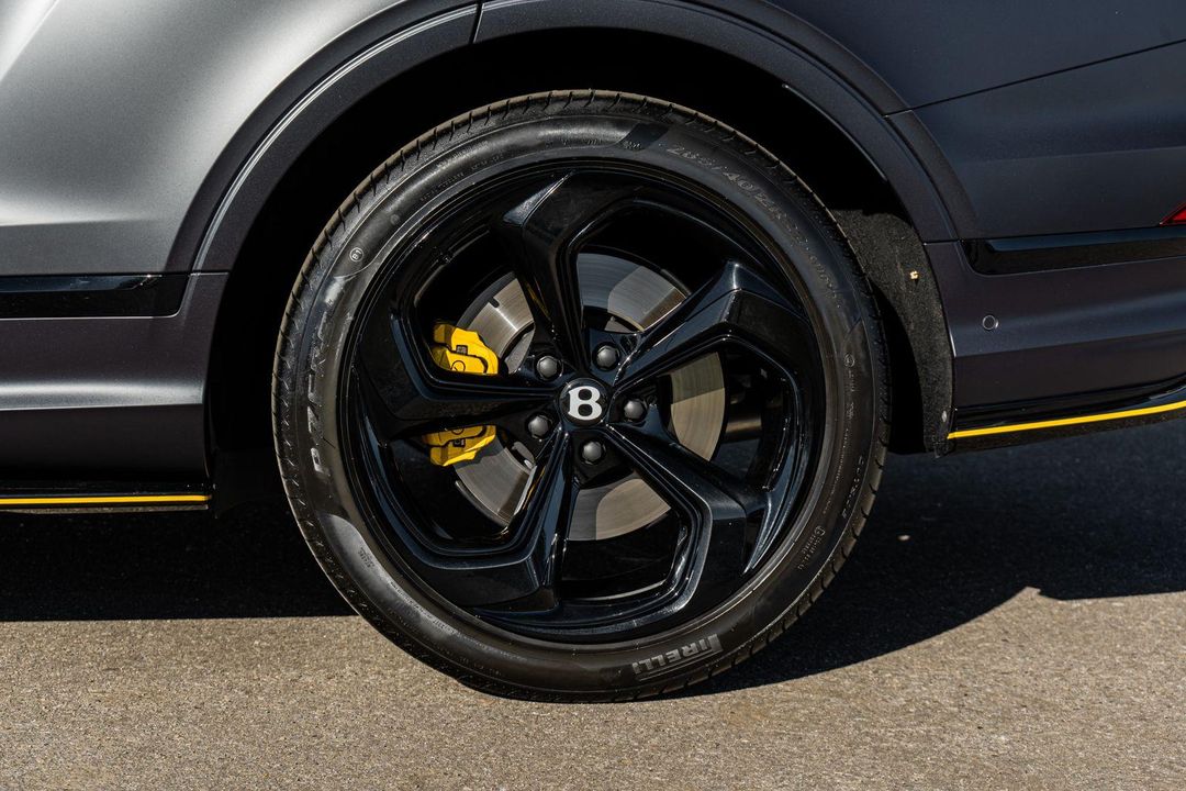 2025 Bentley Bentayga