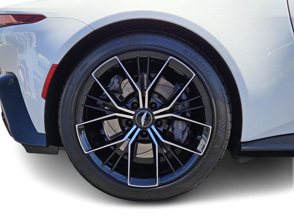 2022 Aston Martin Vantage