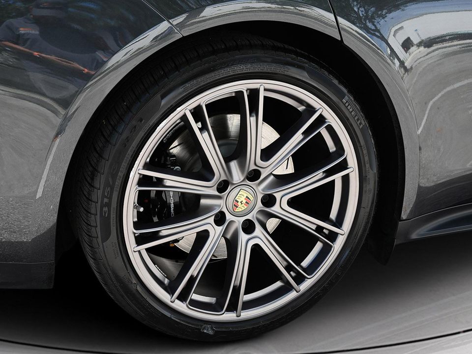2023 PORSCHE PANAMERA