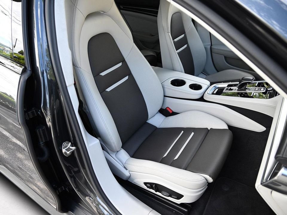 2023 PORSCHE PANAMERA
