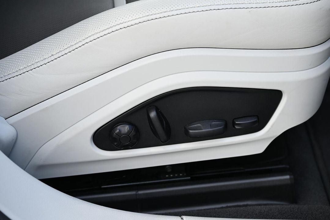 2023 PORSCHE PANAMERA