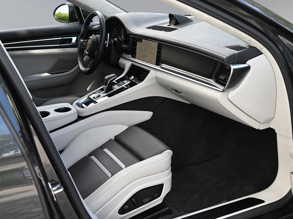 2023 PORSCHE PANAMERA