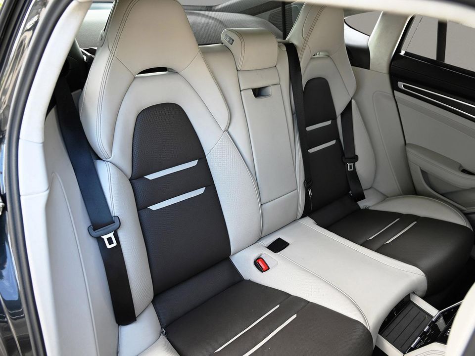 2023 PORSCHE PANAMERA