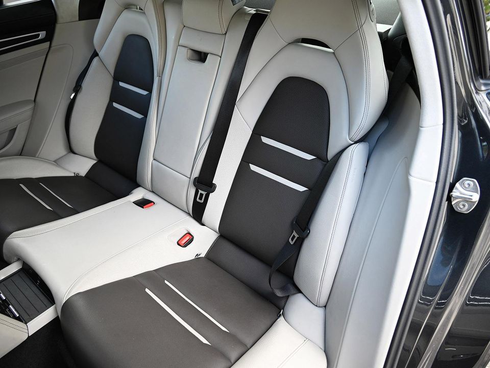 2023 PORSCHE PANAMERA