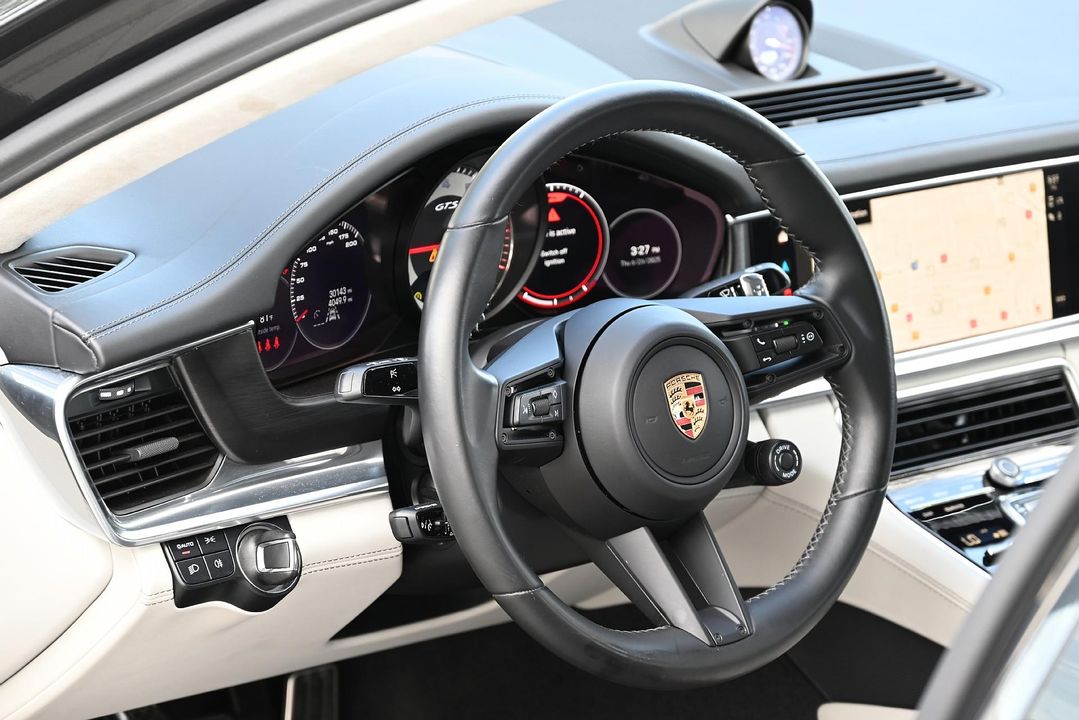 2023 PORSCHE PANAMERA