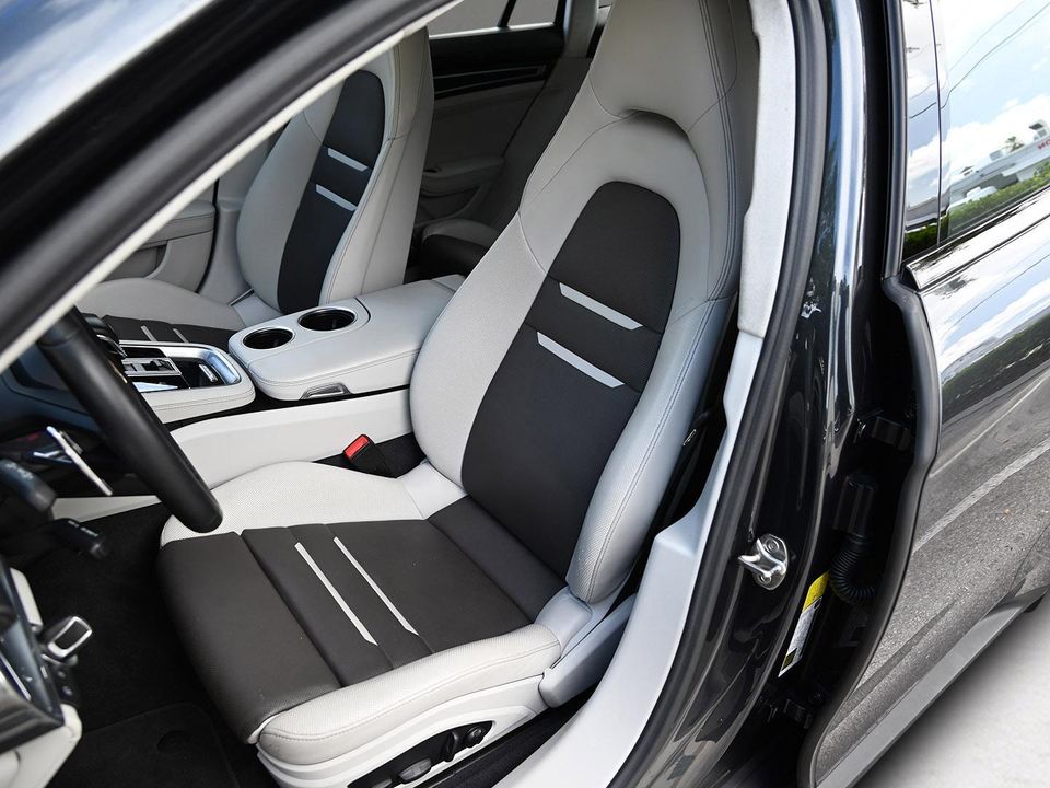 2023 PORSCHE PANAMERA